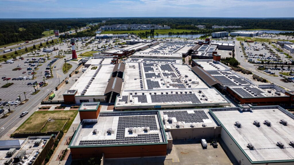 Rooftop solar array on retail outlet center buildings in Savannah, GA